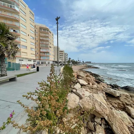 Ramon Gallud Estudio Apartment